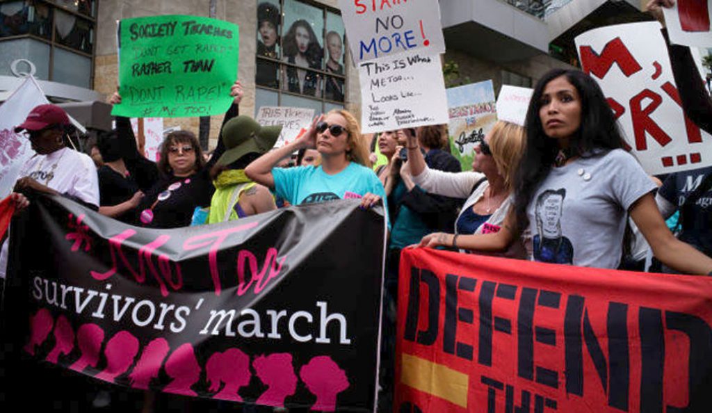 #MeToo: Διαμαρτυρία μελών του κινήματος στο Λος Άντζελες (vid) | Pagenews.gr #MeToo: Διαμαρτυρία μελών του κινήματος στο Λος Άντζελες (vid) | Pagenews.gr