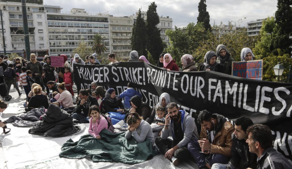 Πρόσφυγες: Έφυγαν από το Σύνταγμα οι απεργοί πείνας (pics) | Pagenews.gr Πρόσφυγες: Έφυγαν από το Σύνταγμα οι απεργοί πείνας (pics) | Pagenews.gr