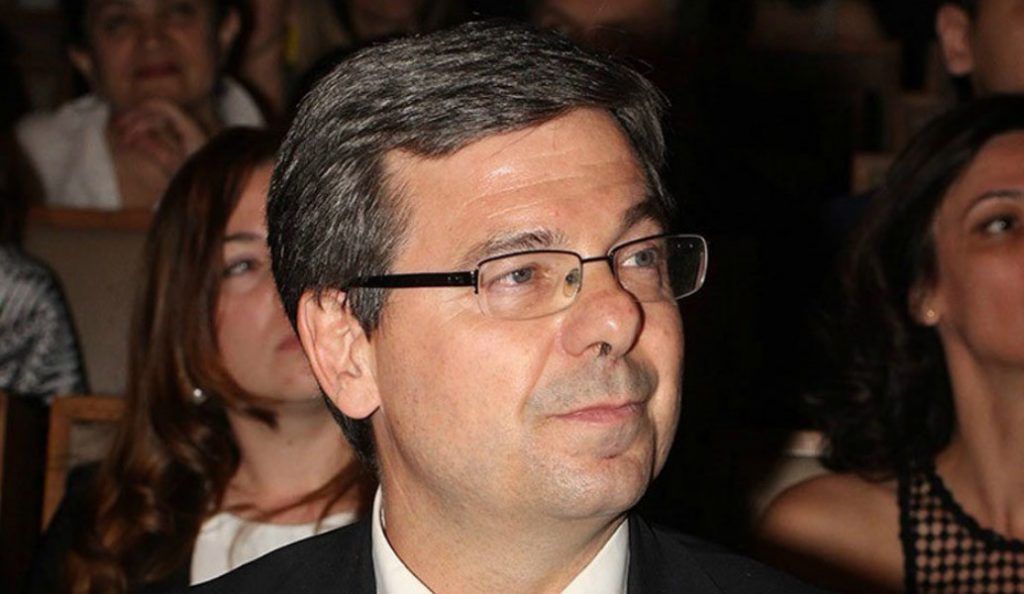 Δημήτρης Τζανάκης: Πέθανε σε ηλικία 52 ετών | Pagenews.gr Δημήτρης Τζανάκης: Πέθανε σε ηλικία 52 ετών | Pagenews.gr
