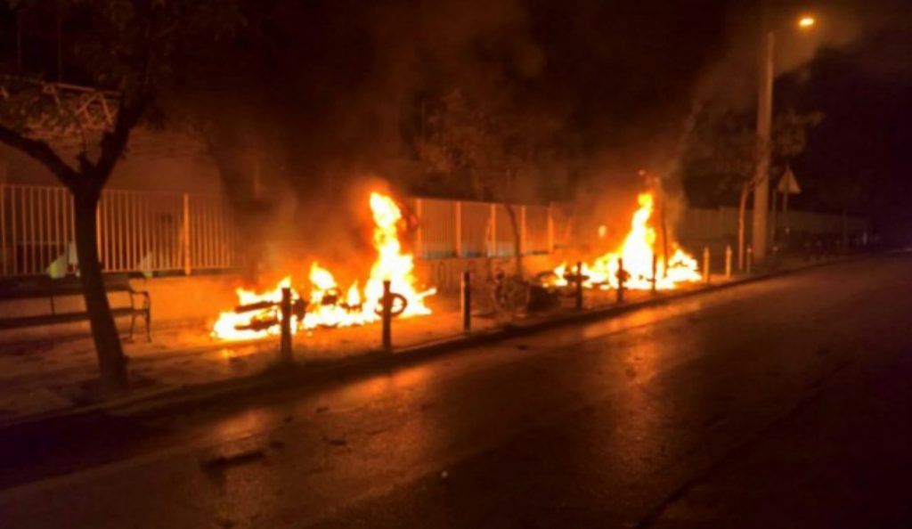 Εννέα συλλήψεις για τα επεισόδια στο Μετς | Pagenews.gr Εννέα συλλήψεις για τα επεισόδια στο Μετς | Pagenews.gr