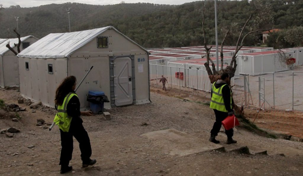 Λέσβος: Μεταφέρθηκαν τελικά οι 50 οικίσκοι για τη στέγαση των προσφύγων στη Μόρια | Pagenews.gr Λέσβος: Μεταφέρθηκαν τελικά οι 50 οικίσκοι για τη στέγαση των προσφύγων στη Μόρια | Pagenews.gr