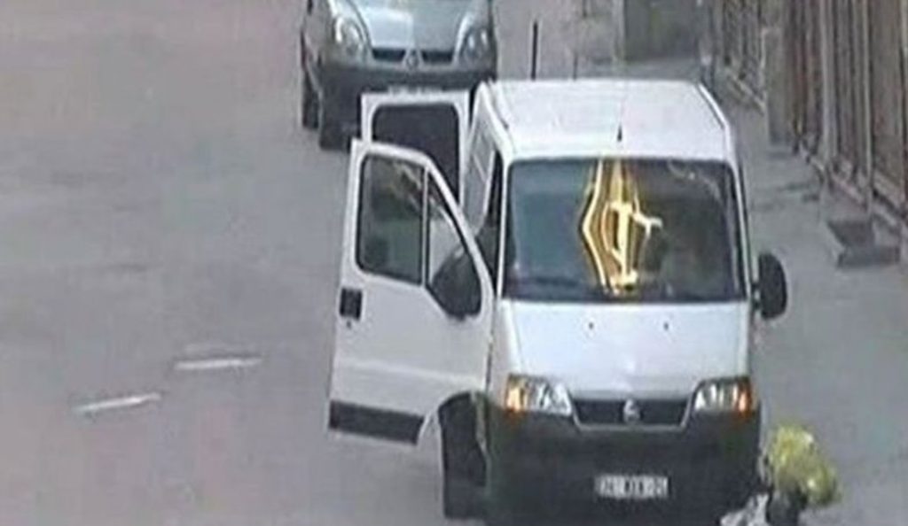 Κωνσταντινούπολη: Συναγερμός λόγω ύποπτου οχήματος | Pagenews.gr Κωνσταντινούπολη: Συναγερμός λόγω ύποπτου οχήματος | Pagenews.gr