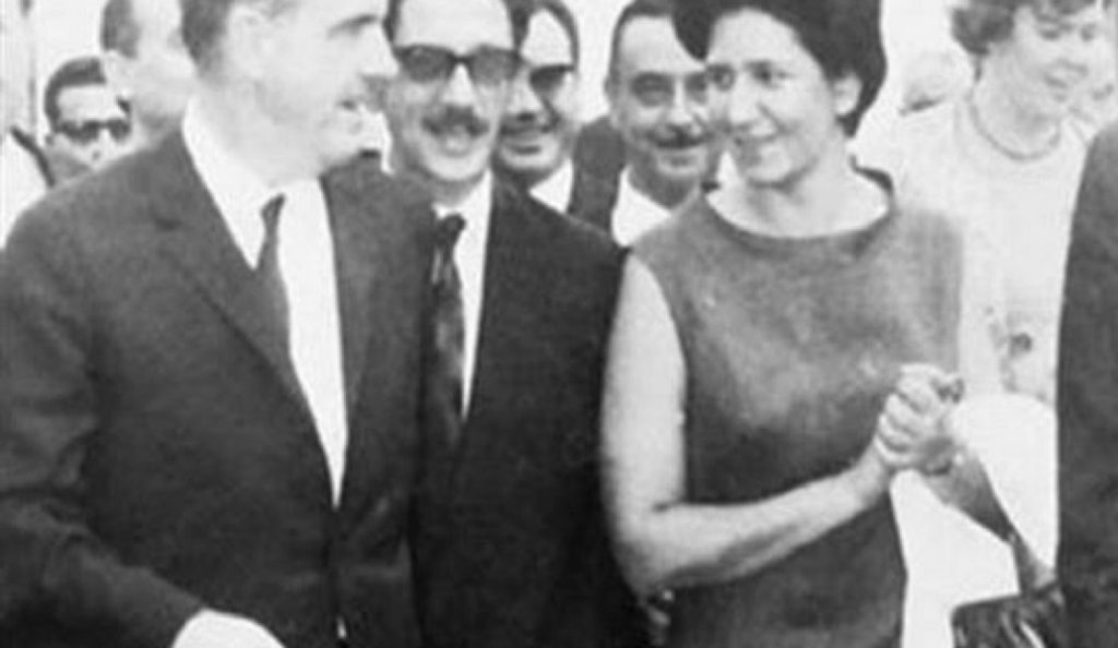 Αγγέλα Κοκκόλα: «Έφυγε» η ιστορική γραμματέας του Ανδρέα Παπανδρέου | Pagenews.gr Αγγέλα Κοκκόλα: «Έφυγε» η ιστορική γραμματέας του Ανδρέα Παπανδρέου | Pagenews.gr
