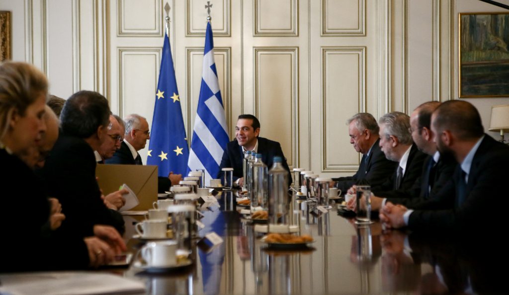 Αλέξης Τσίπρας σε τραπεζίτες: Βάλτε στο στόχαστρο τους μεγαλομπαταχτσήδες (vid) | Pagenews.gr Αλέξης Τσίπρας σε τραπεζίτες: Βάλτε στο στόχαστρο τους μεγαλομπαταχτσήδες (vid) | Pagenews.gr