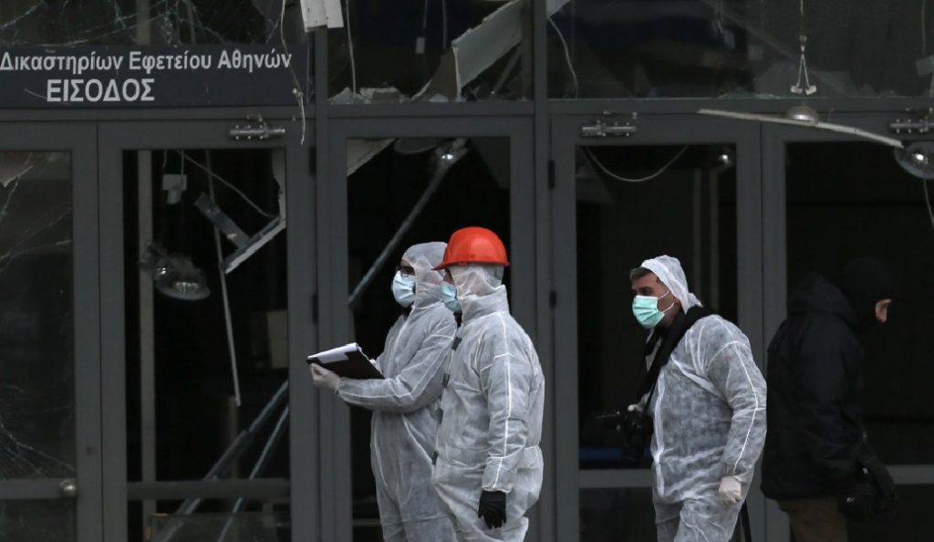 Βομβιστική επίθεση στο Εφετείο Αθηνών: Δικαστές και Εισαγγελείς επιρρίπτουν ευθύνες κατά της κυβέρνησης | Pagenews.gr Βομβιστική επίθεση στο Εφετείο Αθηνών: Δικαστές και Εισαγγελείς επιρρίπτουν ευθύνες κατά της κυβέρνησης | Pagenews.gr