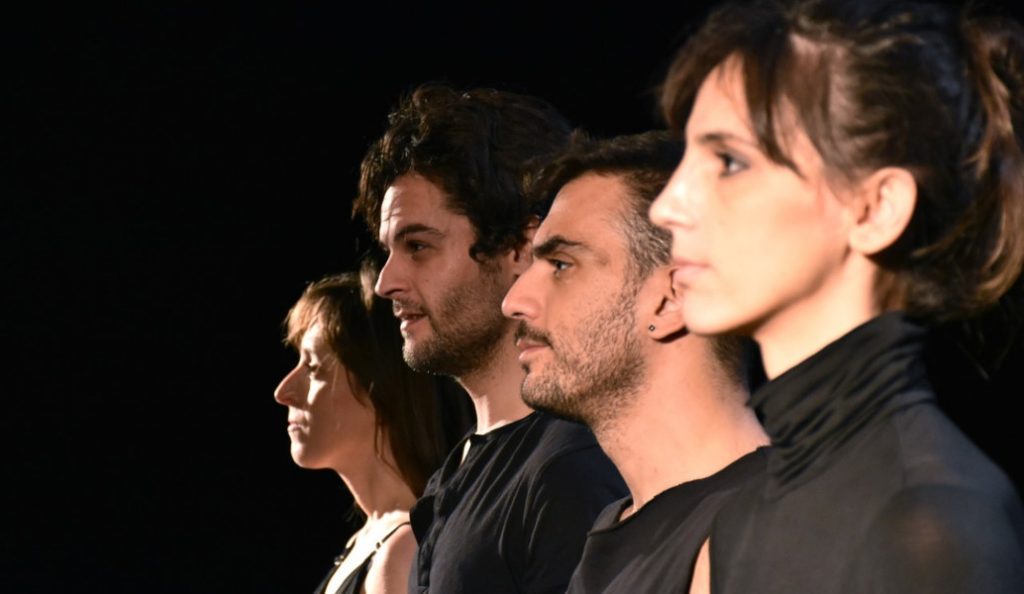 Splinters: 7 μονόπρακτα της Νίνας Ράπη | Pagenews.gr Splinters: 7 μονόπρακτα της Νίνας Ράπη | Pagenews.gr