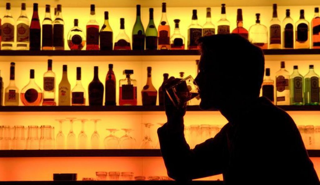Κολωνάκι: Stop στη μουσική στα μπαρ μετά τα μεσάνυχτα | Pagenews.gr Κολωνάκι: Stop στη μουσική στα μπαρ μετά τα μεσάνυχτα | Pagenews.gr