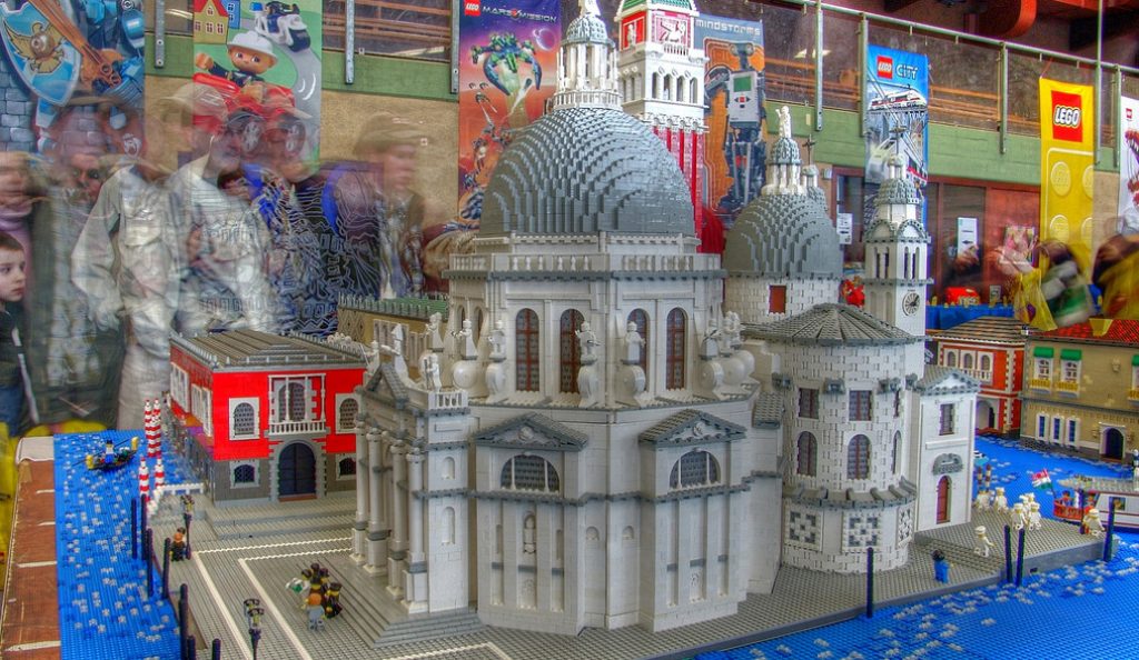Lego: 60 χρόνια παιχνίδι (pics) | Pagenews.gr Lego: 60 χρόνια παιχνίδι (pics) | Pagenews.gr