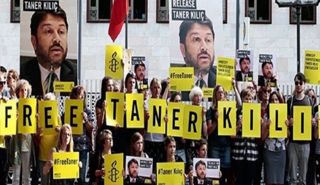 Τουρκία: Αποφυλακίζεται ο επικεφαλής της Διεθνούς Αμνηστίας | Pagenews.gr Τουρκία: Αποφυλακίζεται ο επικεφαλής της Διεθνούς Αμνηστίας | Pagenews.gr