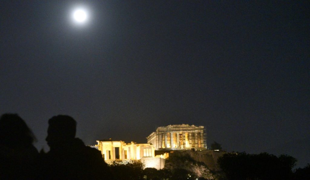 Το μεγαλύτερο φεγγάρι των τελευταίων 150 χρόνων στον αττικό ουρανό (pics) | Pagenews.gr Το μεγαλύτερο φεγγάρι των τελευταίων 150 χρόνων στον αττικό ουρανό (pics) | Pagenews.gr