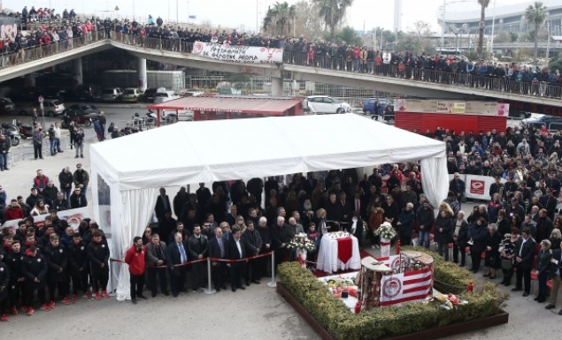 Ολυμπιακός για θύματα Θύρας 7: »Για πάντα στην καρδιά μας» | Pagenews.gr Ολυμπιακός για θύματα Θύρας 7: »Για πάντα στην καρδιά μας» | Pagenews.gr