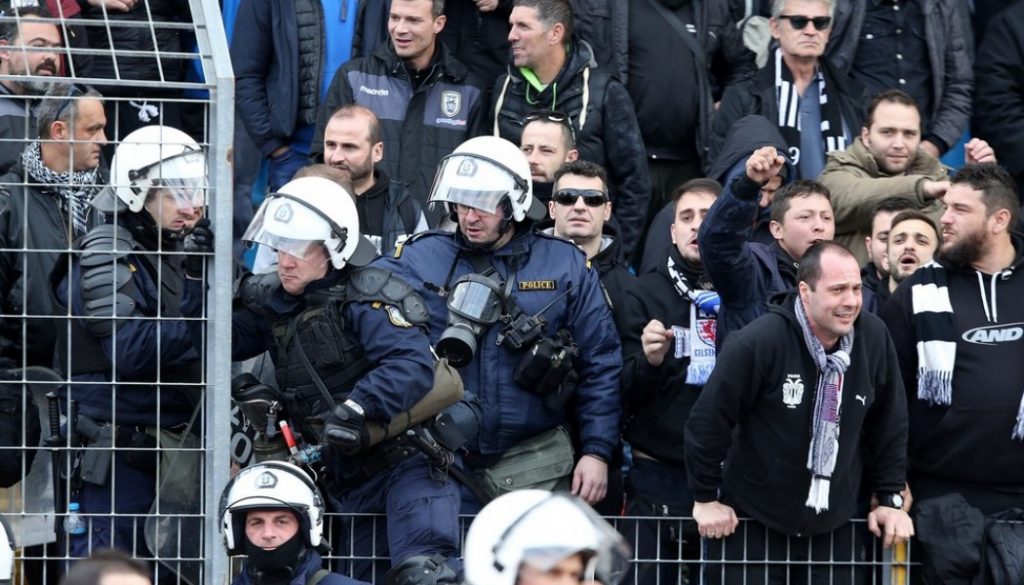 Επεισόδια και δακρυγόνα στα Γιάννινα | Pagenews.gr Επεισόδια και δακρυγόνα στα Γιάννινα | Pagenews.gr