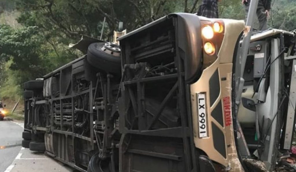 Χονγκ Κονγκ: 19 νεκροί από ανατροπή λεωφορείου | Pagenews.gr Χονγκ Κονγκ: 19 νεκροί από ανατροπή λεωφορείου | Pagenews.gr