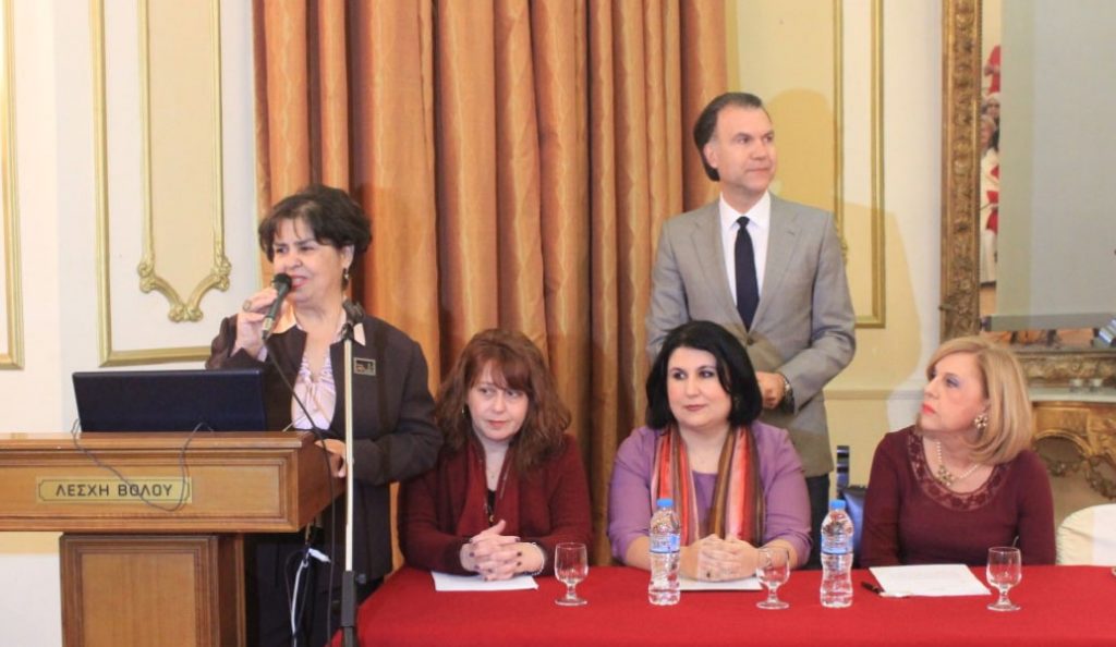 Λόλα Νταϊφά: «Η Ιστορία της Ελλάδας ζωγραφισμένη σε 231 πιάτα» | Pagenews.gr Λόλα Νταϊφά: «Η Ιστορία της Ελλάδας ζωγραφισμένη σε 231 πιάτα» | Pagenews.gr
