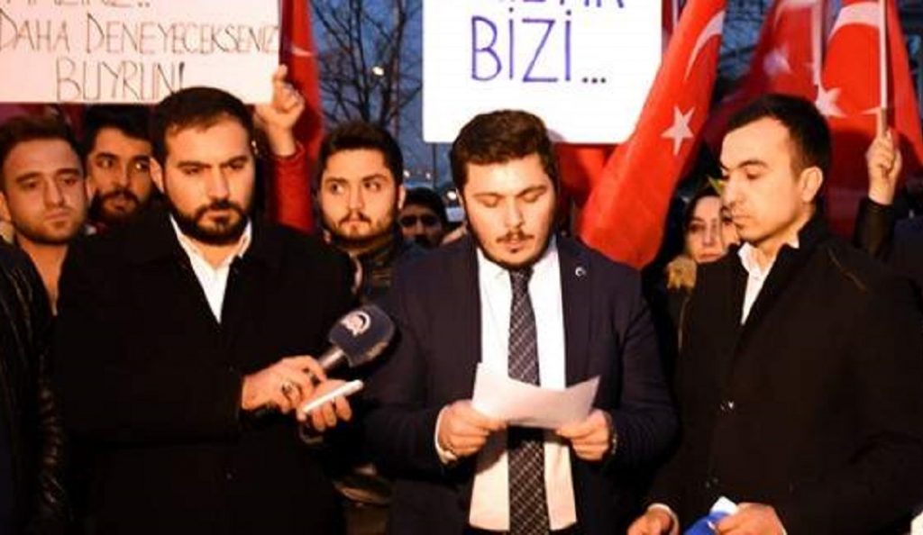 Απίστευτη πρόκληση Τούρκων εθνικιστών: Είμαστε έτοιμοι να σας ρίξουμε ξανά στη θάλασσα | Pagenews.gr Απίστευτη πρόκληση Τούρκων εθνικιστών: Είμαστε έτοιμοι να σας ρίξουμε ξανά στη θάλασσα | Pagenews.gr