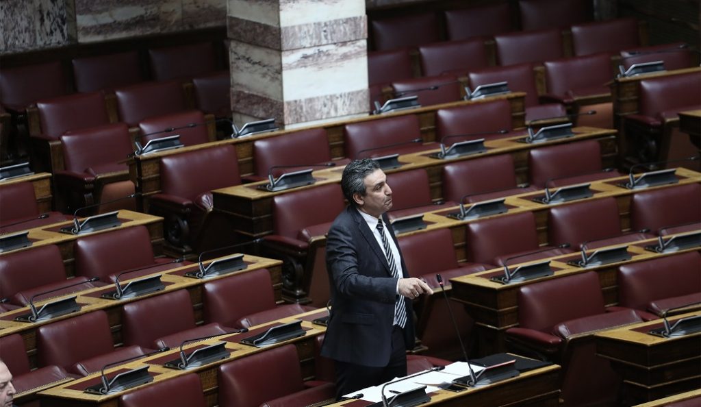 Στην επιτροπή δεοντολογίας ο Φωκάς – Ζήτησε συγγνώμη για τα συνθήματα | Pagenews.gr Στην επιτροπή δεοντολογίας ο Φωκάς – Ζήτησε συγγνώμη για τα συνθήματα | Pagenews.gr