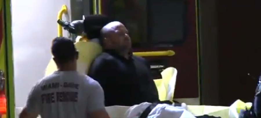 Άντρας άνοιξε πυρ σε θέρετρο του Τραμπ (vid) | Pagenews.gr Άντρας άνοιξε πυρ σε θέρετρο του Τραμπ (vid) | Pagenews.gr