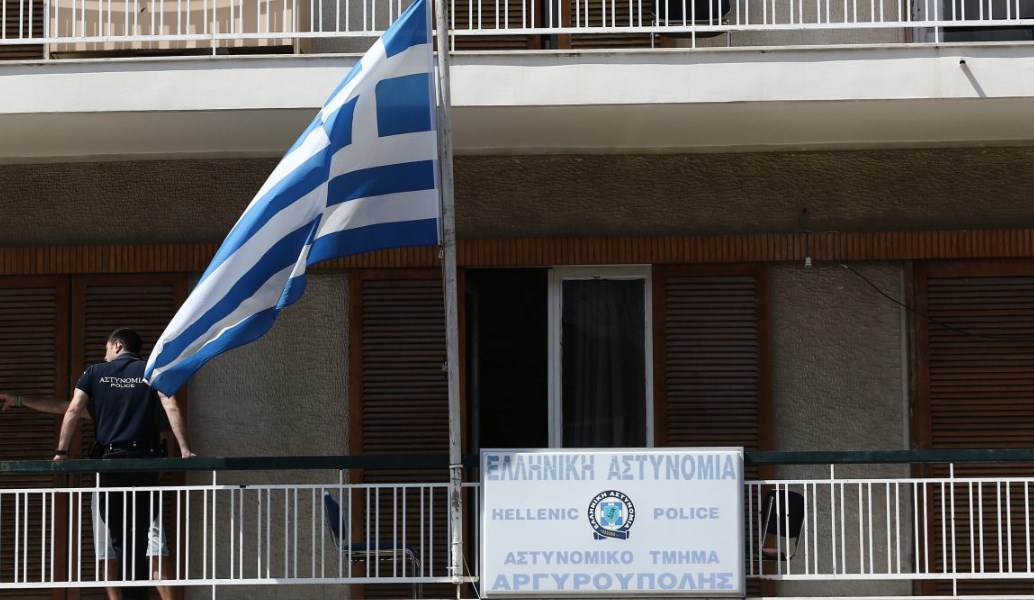 Αργυρούπολη: Συνελήφθη ένας από τους δραπέτες που άνοιγαν σπίτια στην Αττική | Pagenews.gr Αργυρούπολη: Συνελήφθη ένας από τους δραπέτες που άνοιγαν σπίτια στην Αττική | Pagenews.gr