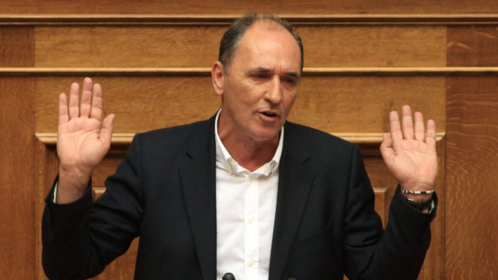 Βουλή: Σκληρή αντιπαράθεση Σταθάκη – Μανιάτη για το δημόσιο χρέος | Pagenews.gr Βουλή: Σκληρή αντιπαράθεση Σταθάκη – Μανιάτη για το δημόσιο χρέος | Pagenews.gr