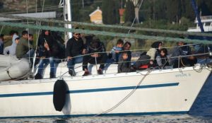 Προκλητική πρόταση Αυστρίας – Ιταλίας: Οι μετανάστες να κρατούνται πάνω στα πλοία | Pagenews.gr Προκλητική πρόταση Αυστρίας – Ιταλίας: Οι μετανάστες να κρατούνται πάνω στα πλοία | Pagenews.gr
