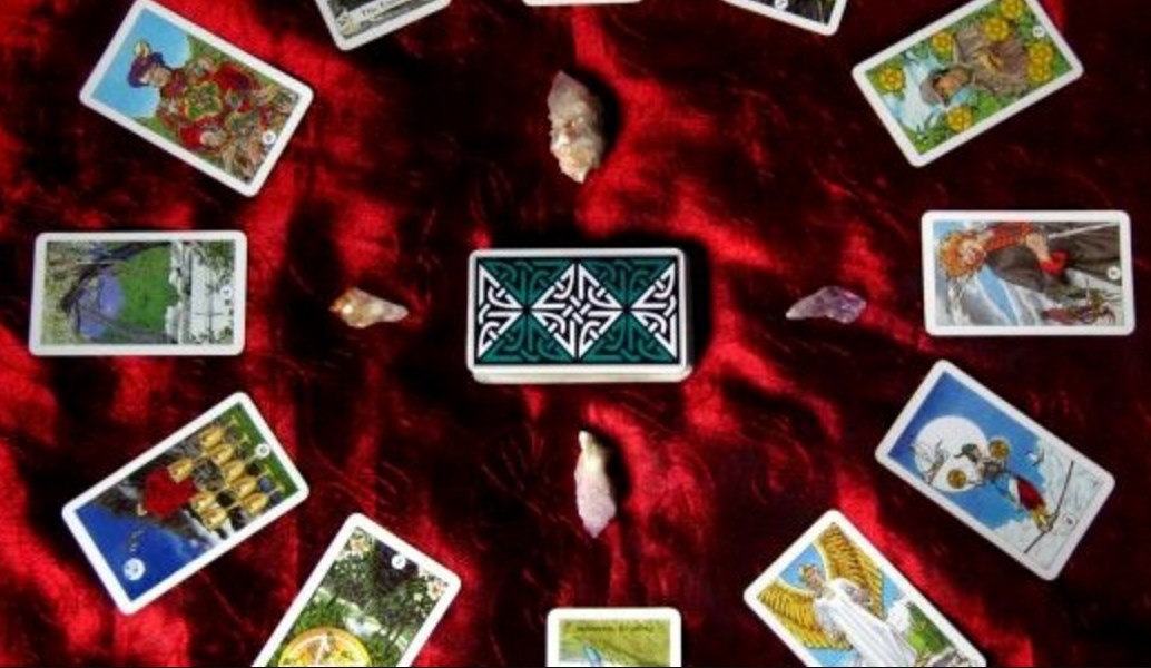 Гадание на картах таро пасьянсы. Старинный пасьянс. Пасьянс "судьба". Гелий пасьянс "таро". Гадание на картах таро пасьянсы.