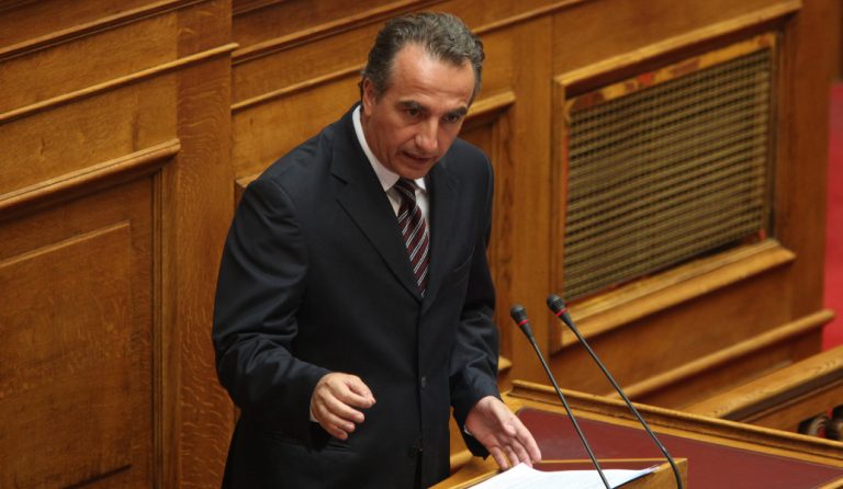 Καλαφάτης: Η κυβέρνηση κάηκε στο Μάτι και παραδόθηκε στα Σκόπια | Pagenews.gr Καλαφάτης: Η κυβέρνηση κάηκε στο Μάτι και παραδόθηκε στα Σκόπια | Pagenews.gr