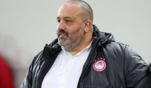 Τάκης Τσουκαλάς: Τον στηρίζει ο Καραπαπάς | Pagenews.gr Τάκης Τσουκαλάς: Τον στηρίζει ο Καραπαπάς | Pagenews.gr