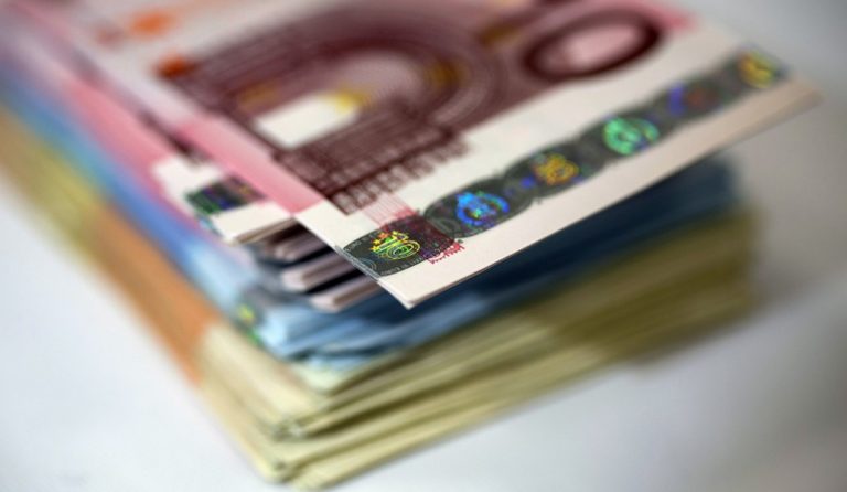 Δώρο Πάσχα 2019: Πώς να το υπολογίσετε, πότε καταβάλλεται