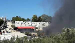 Μόρια: Έγινε στάχτη ο καταυλισμός (pics&vid) | Pagenews.gr Μόρια: Έγινε στάχτη ο καταυλισμός (pics&vid) | Pagenews.gr
