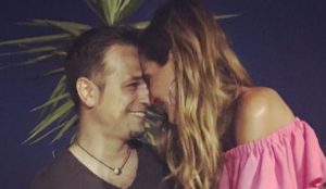 ΔΕΣΠΟΙΝΑ ΒΑΝΔΗ: Αυτοσαρκάζεται για τη διαφορά ηλικίας με τον Ντέμη Νικολαϊδη | Pagenews.gr ΔΕΣΠΟΙΝΑ ΒΑΝΔΗ: Αυτοσαρκάζεται για τη διαφορά ηλικίας με τον Ντέμη Νικολαϊδη | Pagenews.gr