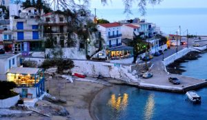 Ικαρία: Γιατί οι άνθρωποι ζουν περισσότερο – Τα μυστικά των Ικαριωτών | Pagenews.gr Ικαρία: Γιατί οι άνθρωποι ζουν περισσότερο – Τα μυστικά των Ικαριωτών | Pagenews.gr
