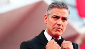 Τραυματίστηκε ο George Clooney μετά από τροχαίο με μοτοποδήλατο | Pagenews.gr Τραυματίστηκε ο George Clooney μετά από τροχαίο με μοτοποδήλατο | Pagenews.gr