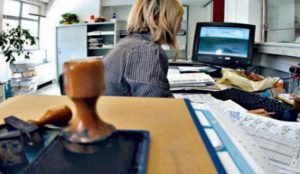 Κρήτη: Δήμος δεν έχει προσωπικό και κάνουν τις δουλειές ο Δήμαρχος και οι αντιδήμαρχοι | Pagenews.gr Κρήτη: Δήμος δεν έχει προσωπικό και κάνουν τις δουλειές ο Δήμαρχος και οι αντιδήμαρχοι | Pagenews.gr