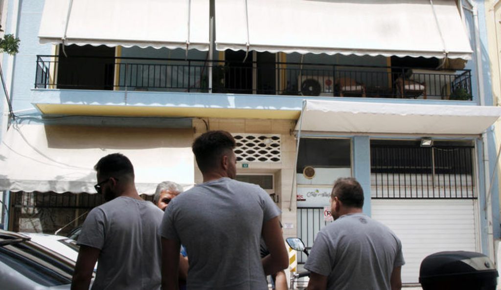 Πετρούπολη: Θρήνος για την 18χρονη Ειρήνη που σκότωσε ο πατέρας της | Pagenews.gr Πετρούπολη: Θρήνος για την 18χρονη Ειρήνη που σκότωσε ο πατέρας της | Pagenews.gr
