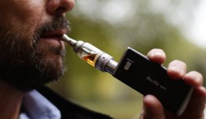 IQOS: Οι συσκευές θέρμανσης το ίδιο επικίνδυνα με τα παραδοσιακά και τα ηλεκτρονικά τσιγάρα | Pagenews.gr IQOS: Οι συσκευές θέρμανσης το ίδιο επικίνδυνα με τα παραδοσιακά και τα ηλεκτρονικά τσιγάρα | Pagenews.gr