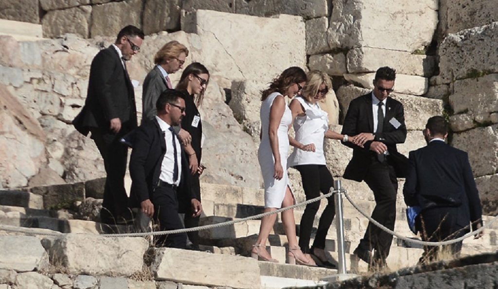 Μπριζίτ Τρονιέ – Περιστέρα Μπαζιάνα: Στην Ακρόπολη ντυμένες στα λευκά (pics) | Pagenews.gr Μπριζίτ Τρονιέ – Περιστέρα Μπαζιάνα: Στην Ακρόπολη ντυμένες στα λευκά (pics) | Pagenews.gr
