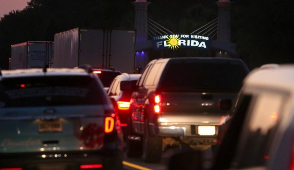 Florida: Eκκενώνονται περιοχές λόγω του τυφώνα Ίρμα – Στους δρόμους 5,6 εκατομμύρια άνθρωποι (pics & vid) | Pagenews.gr Florida: Eκκενώνονται περιοχές λόγω του τυφώνα Ίρμα – Στους δρόμους 5,6 εκατομμύρια άνθρωποι (pics & vid) | Pagenews.gr
