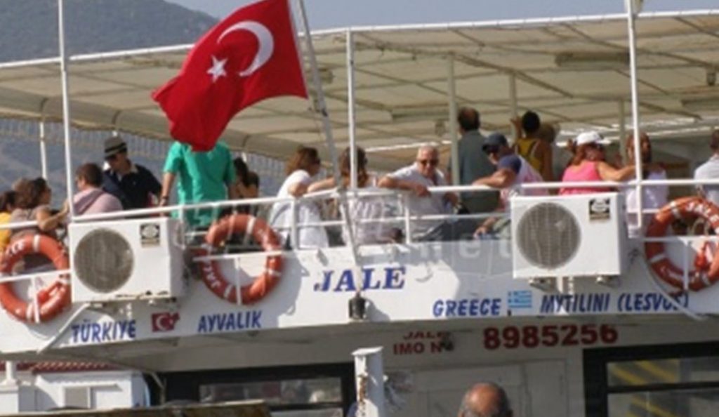 Τουρκία: Δένει τα τουριστικά πλοία που προσεγγίζουν τα ελληνικά νησιά | Pagenews.gr Τουρκία: Δένει τα τουριστικά πλοία που προσεγγίζουν τα ελληνικά νησιά | Pagenews.gr