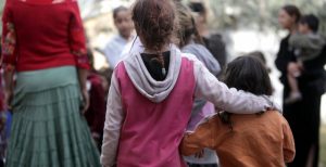 Θεανώ Φωτίου: Να μεταφερθούν σε οικισμούς οι Ρομά | Pagenews.gr Θεανώ Φωτίου: Να μεταφερθούν σε οικισμούς οι Ρομά | Pagenews.gr