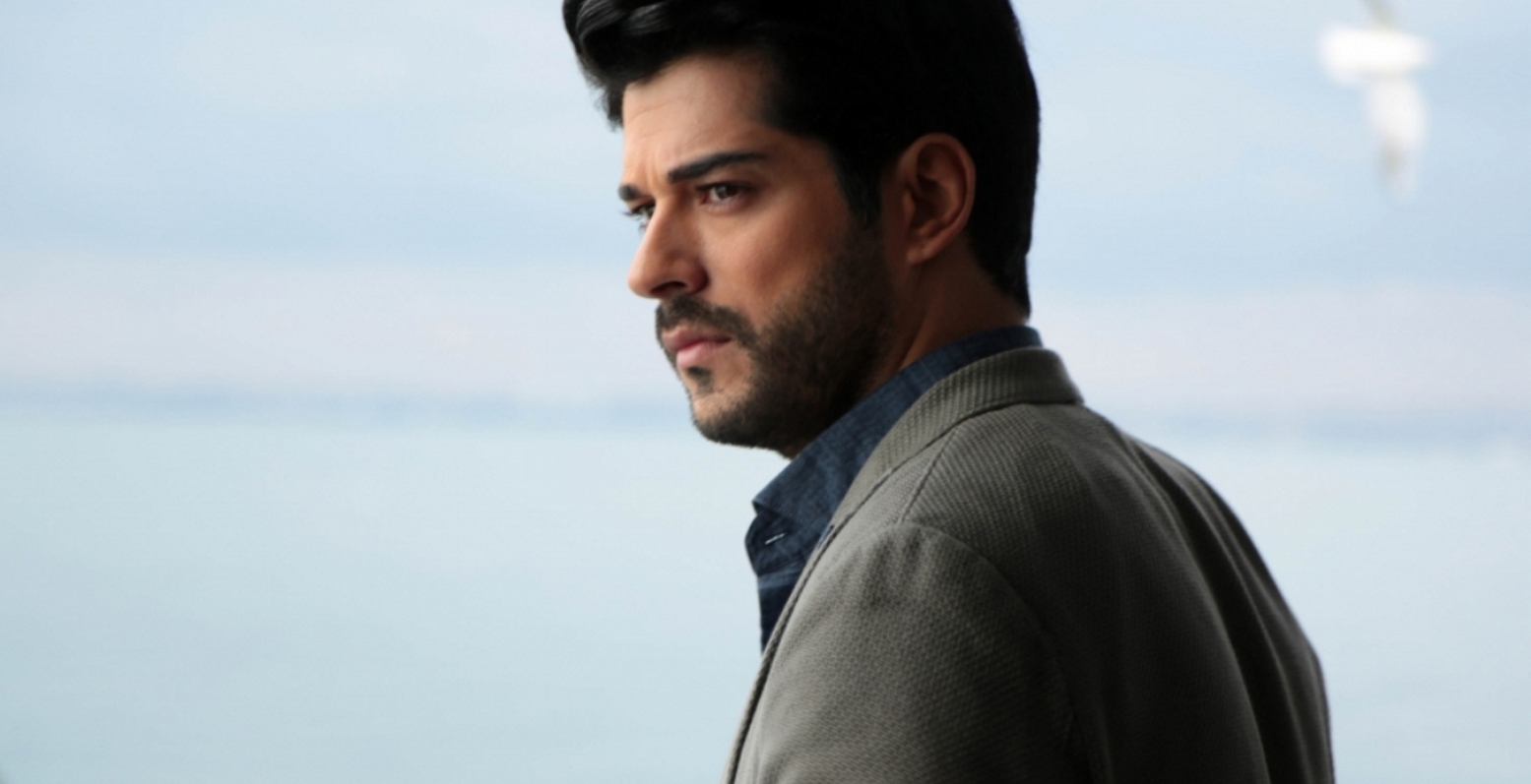 Слово бурак что означает. Слово бурак. Турецкий актер бурак озчивит. Бурак дениз актер. Слово бурак.