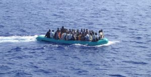 Κυλλήνη: Εντοπίστηκε σκάφος με 69 παράτυπους μετανάστες | Pagenews.gr Κυλλήνη: Εντοπίστηκε σκάφος με 69 παράτυπους μετανάστες | Pagenews.gr