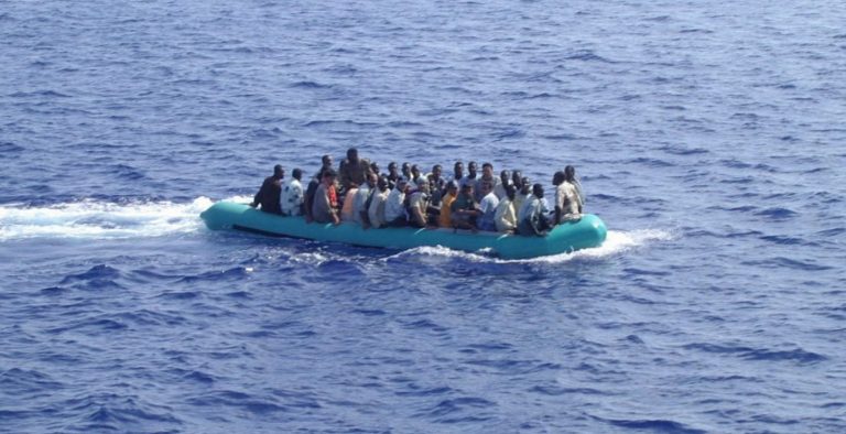 Κυλλήνη: Εντοπίστηκε σκάφος με 69 παράτυπους μετανάστες