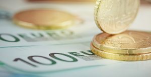 Θα ανεχτούμε να είμαστε η γενιά των 320 ευρώ; | Pagenews.gr Θα ανεχτούμε να είμαστε η γενιά των 320 ευρώ; | Pagenews.gr