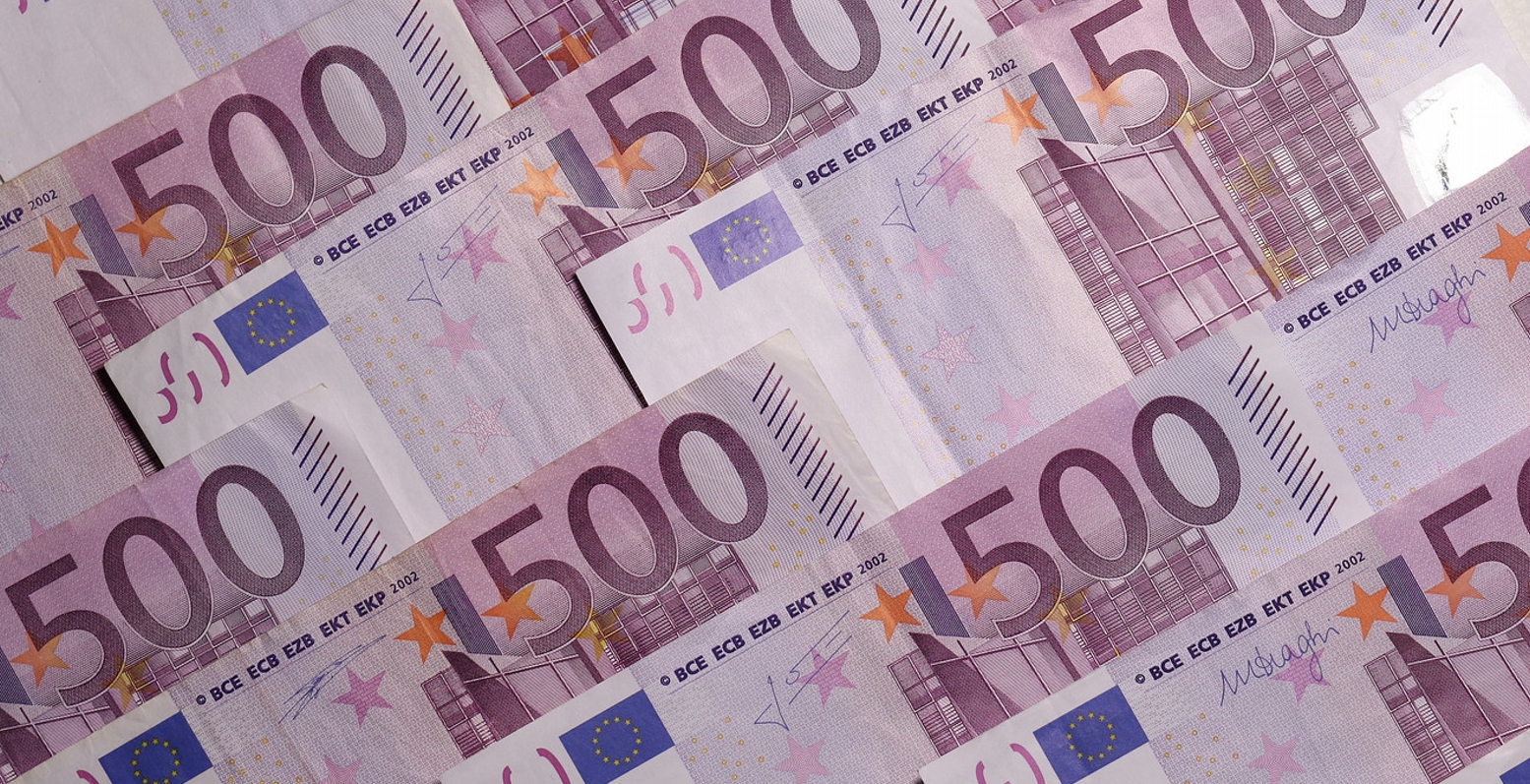 500 евро купюра принимают. 500 Евро. Купюра 500 евро. Банкноты евро 500. 500 Евро изображение.