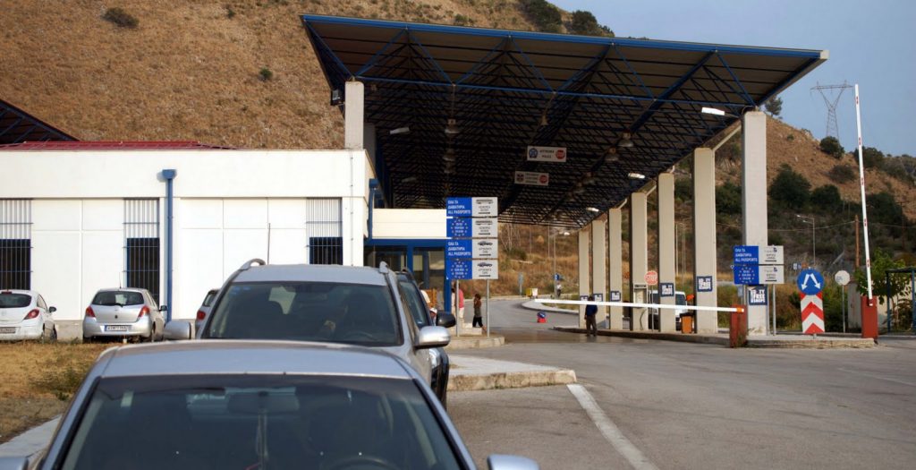 Περίπου 80.000 Αλβανοί ταξίδεψαν αυτές τις ημέρες από και προς Ελλάδα | Pagenews.gr Περίπου 80.000 Αλβανοί ταξίδεψαν αυτές τις ημέρες από και προς Ελλάδα | Pagenews.gr