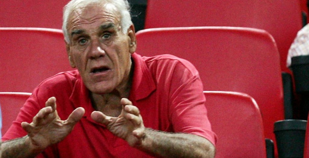 «Aυτός δεν πρέπει να ξαναπαίξει με τον Ολυμπιακό» – Φοβερές οδηγίες Αλέφαντου για το ματς στη Λεωφόρο | Pagenews.gr «Aυτός δεν πρέπει να ξαναπαίξει με τον Ολυμπιακό» – Φοβερές οδηγίες Αλέφαντου για το ματς στη Λεωφόρο | Pagenews.gr
