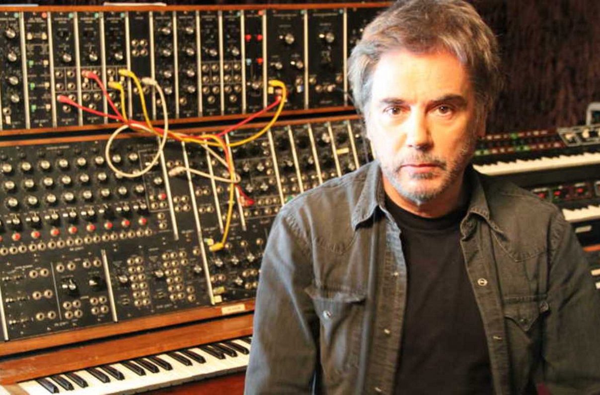 жан мишель андре. композитор жан мишель. жан мишель жарр 2021. жарр космическая музыка. жан-мишель жарр фото.