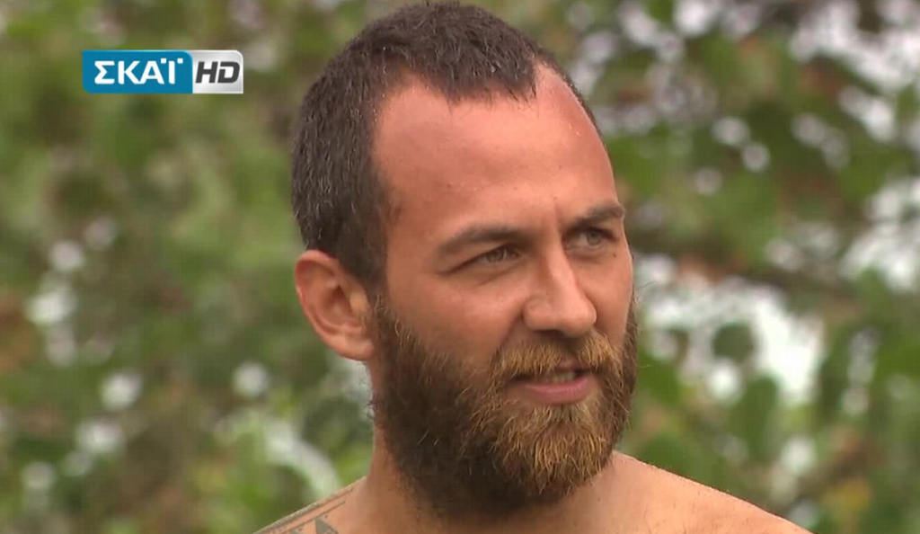 Survivor: Δείτε σε ποια χώρα ήταν μισθοφόρος ο Κώστας – Η φωτογραφία με το όπλο (pics) | Pagenews.gr Survivor: Δείτε σε ποια χώρα ήταν μισθοφόρος ο Κώστας – Η φωτογραφία με το όπλο (pics) | Pagenews.gr