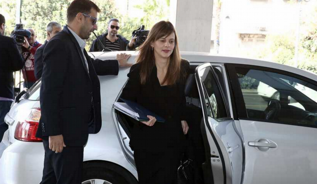 »Τοίχος» και στα εργασιακά | Pagenews.gr »Τοίχος» και στα εργασιακά | Pagenews.gr