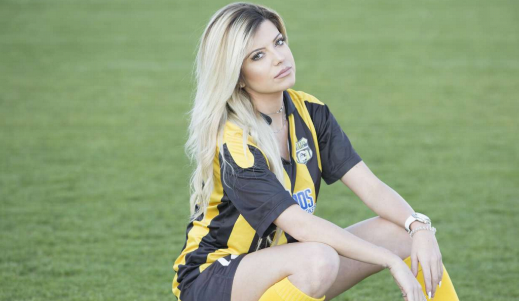 H Άρτεμις της Πέγειας «σκοράρει» στις καρδιές των ανδρών (pics) | Pagenews.gr H Άρτεμις της Πέγειας «σκοράρει» στις καρδιές των ανδρών (pics) | Pagenews.gr